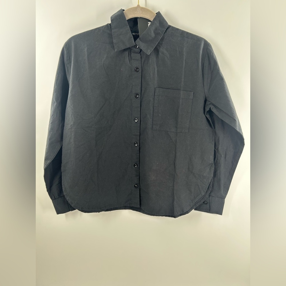 Pretty Little Thing Classic Black Button-Up Shirt with Chest Pocket Size Small